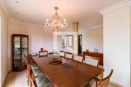 Apartamento à venda com 3 quartos, 300m² em Vila Suzana, São Paulo