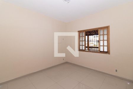 Quarto de casa para alugar com 5 quartos, 400m² em Guadalupe, Rio de Janeiro