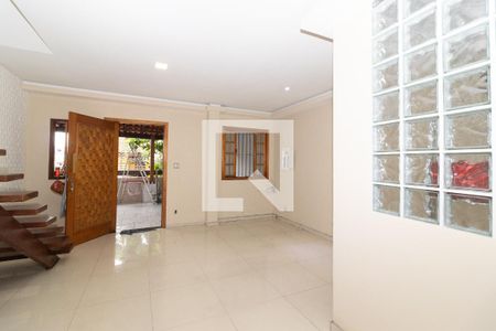 Sala de casa para alugar com 5 quartos, 400m² em Guadalupe, Rio de Janeiro