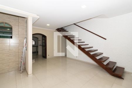 Sala de casa para alugar com 5 quartos, 400m² em Guadalupe, Rio de Janeiro