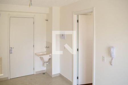 Sala/Cozinha de apartamento para alugar com 1 quarto, 28m² em Guaiaúna, São Paulo