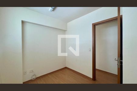 quarto  de apartamento à venda com 3 quartos, 78m² em Santo Antônio, Belo Horizonte