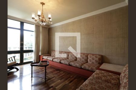 Sala de TV de casa à venda com 5 quartos, 734m² em Jardim Guedala, São Paulo