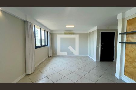 Sala de apartamento à venda com 3 quartos, 145m² em Jardim Paulistano, São Paulo