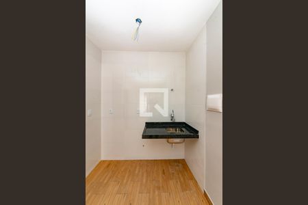 Sala/Cozinha de casa para alugar com 1 quarto, 25m² em Alto Caiçaras, Belo Horizonte