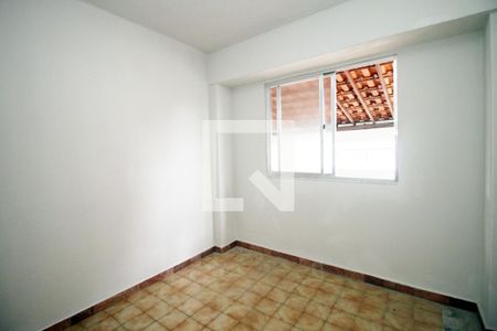 Quarto de casa para alugar com 1 quarto, 50m² em Vista Alegre, Rio de Janeiro