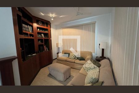 Sala de casa de condomínio à venda com 4 quartos, 400m² em Camboinhas, Niterói