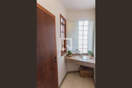 Lavabo na Sala 1 de casa à venda com 6 quartos, 400m² em União, Belo Horizonte