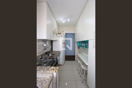 Cozinha de apartamento à venda com 2 quartos, 58m² em Jardim Umarizal, São Paulo