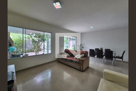 Casa de Condomínio à venda com 3 quartos, 250m² em Vargem Pequena, Rio de Janeiro