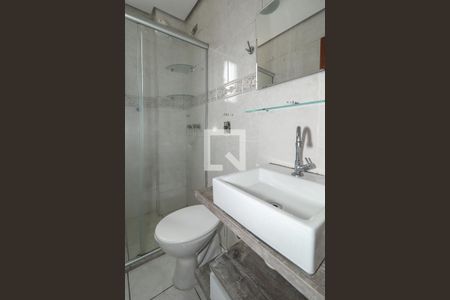 Banheiro da Suíte de apartamento para alugar com 1 quarto, 40m² em Rio Branco, Porto Alegre