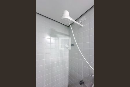 Banheiro Social de kitnet/studio para alugar com 1 quarto, 27m² em Brás, São Paulo