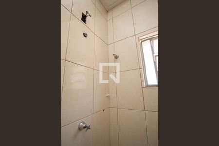 Banheiro Social de casa para alugar com 2 quartos, 180m² em Jardim Marisa, São Paulo