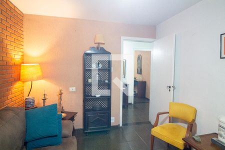 Sala  de casa à venda com 2 quartos, 110m² em Vila Cordeiro, São Paulo