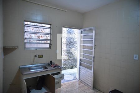 Cozinha de casa para alugar com 1 quarto, 30m² em Vila Palmares, Santo André
