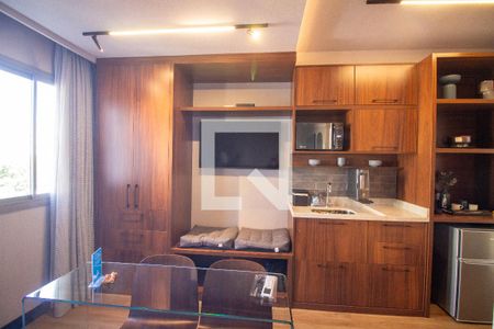 Sala / Quarto - Studio de kitnet/studio à venda com 1 quarto, 25m² em Santo Amaro, São Paulo