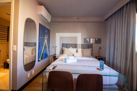 Sala / Quarto - Studio de kitnet/studio à venda com 1 quarto, 25m² em Santo Amaro, São Paulo