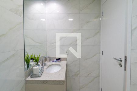 Banheiro da Suíte de apartamento à venda com 2 quartos, 74m² em Jardim Prudência, São Paulo