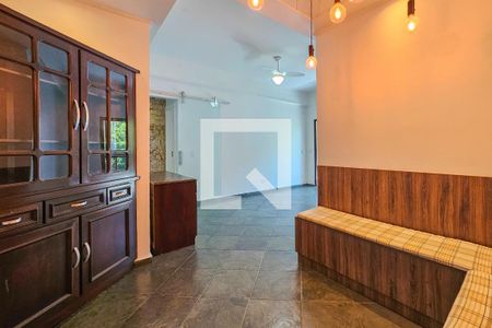 Sala de apartamento para alugar com 3 quartos, 98m² em Barra Funda, Guarujá