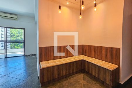 Sala de apartamento para alugar com 3 quartos, 98m² em Barra Funda, Guarujá