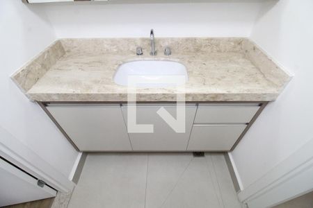 Banheiro da Suíte de apartamento para alugar com 1 quarto, 45m² em Vila Adyana, São José dos Campos