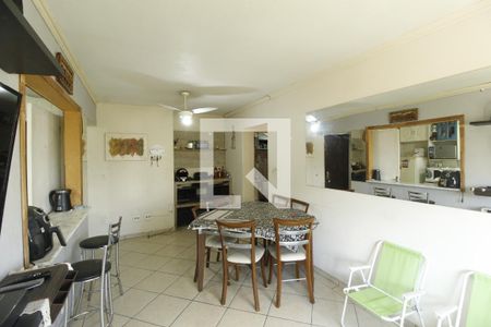 Casa à venda com 2 quartos, 69m² em Rubem Berta, Porto Alegre