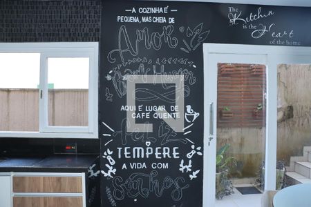Cozinha de casa de condomínio para alugar com 3 quartos, 355m² em Jardim Indaia, Embu das Artes