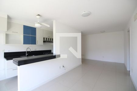 Sala de apartamento para alugar com 2 quartos, 79m² em Barra Olímpica, Rio de Janeiro