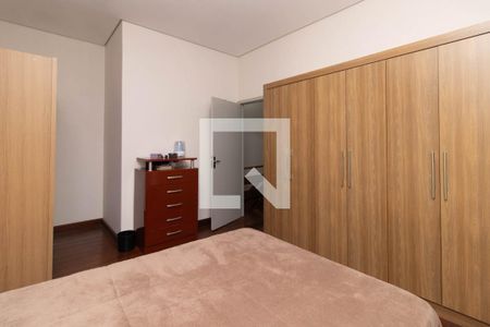 Quarto 1 de casa à venda com 3 quartos, 300m² em Partenon, Porto Alegre