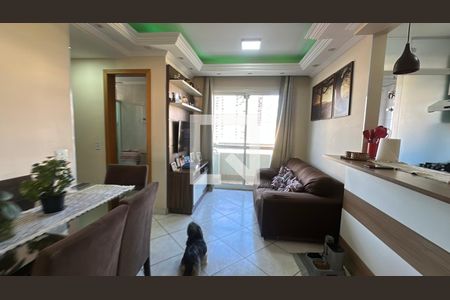 Sala de apartamento à venda com 2 quartos, 58m² em Jardim Tupanci, Barueri