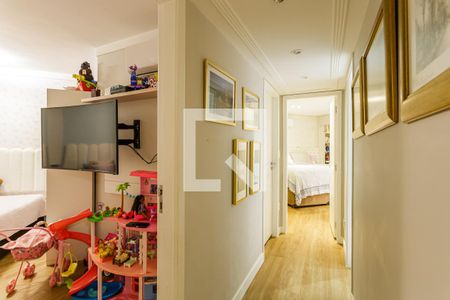 Corredor de apartamento à venda com 3 quartos, 150m² em Indianópolis, São Paulo