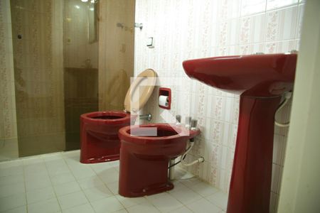 Suíte - Banheiro  de casa à venda com 3 quartos, 148m² em Jardim das Palmeiras, São Bernardo do Campo