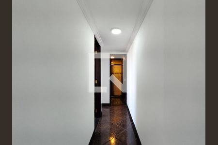 Corredor de apartamento para alugar com 2 quartos, 62m² em Riachuelo, Rio de Janeiro