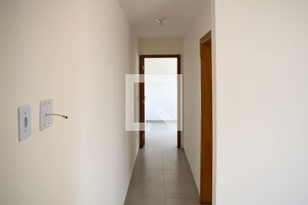 Corredor de apartamento para alugar com 2 quartos, 45m² em Vila Carrão, São Paulo