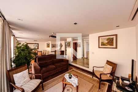 Sala de casa à venda com 6 quartos, 278m² em Jardim Avelino, São Paulo