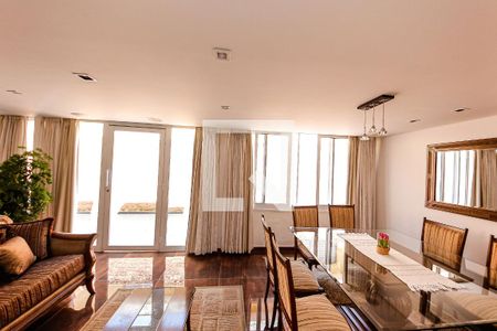 Sala de casa à venda com 6 quartos, 278m² em Jardim Avelino, São Paulo