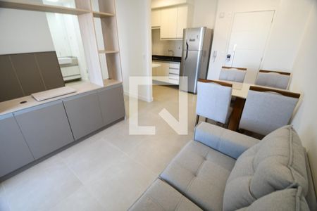 Sala de kitnet/studio para alugar com 1 quarto, 46m² em Centro, Campinas