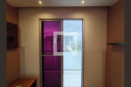 Sala de apartamento para alugar com 2 quartos, 51m² em Jacarepaguá, Rio de Janeiro