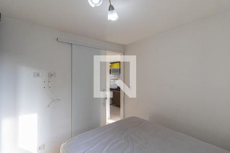 Quarto 1 de apartamento para alugar com 2 quartos, 45m² em Parque Santa Rita, São Paulo