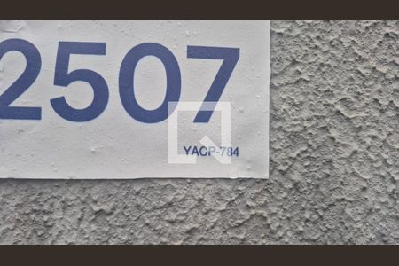 Instalação placa nova de apartamento para alugar com 1 quarto, 58m² em Jardim, Santo André