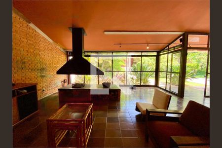 Casa à venda com 4 quartos, 624m² em Jardim Leonor, São Paulo