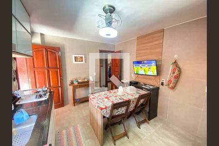 Casa à venda com 3 quartos, 194m² em Jacarepaguá, Rio de Janeiro