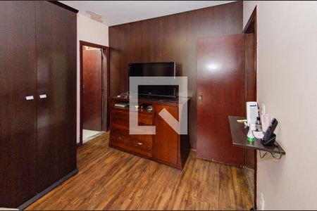 Suíte de casa à venda com 4 quartos, 220m² em Jardim America, Belo Horizonte