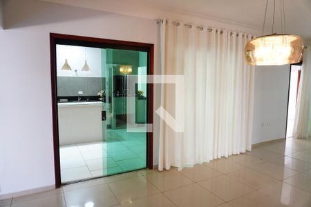 Sala 2 de casa para alugar com 3 quartos, 264m² em Parque Novo Mundo, Americana