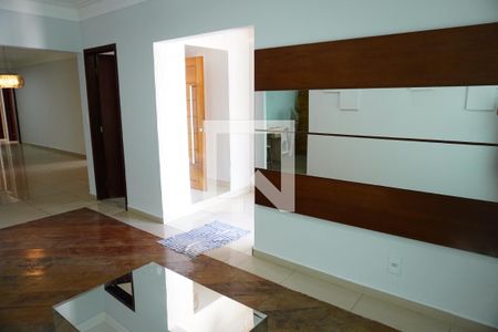 Sala 1 de casa para alugar com 3 quartos, 264m² em Parque Novo Mundo, Americana