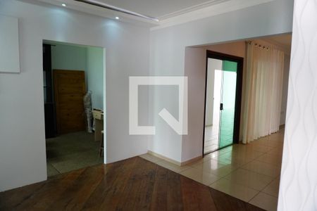 Sala 1 de casa para alugar com 3 quartos, 264m² em Parque Novo Mundo, Americana