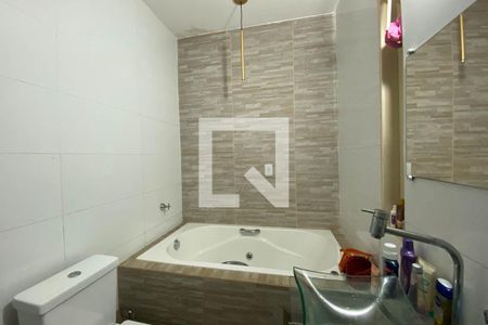 Banheiro Social de apartamento à venda com 2 quartos, 60m² em Asa Norte, Brasília