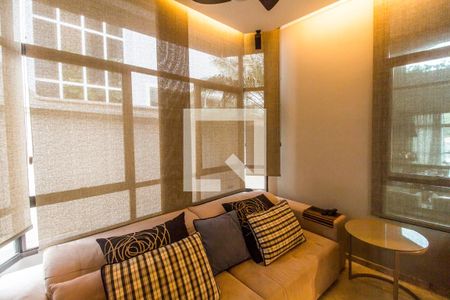 Sala de casa de condomínio à venda com 4 quartos, 608m² em Alphaville, Santana de Parnaíba