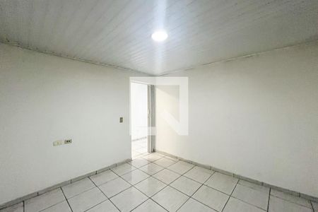 Quarto 2 de casa para alugar com 2 quartos, 80m² em Jardim Bandeirantes, São Paulo