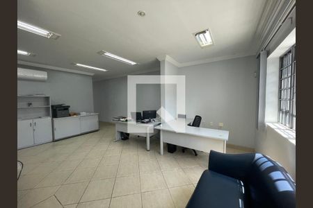 Foto 17 de casa à venda com 7 quartos, 250m² em Vila Bertioga, São Paulo